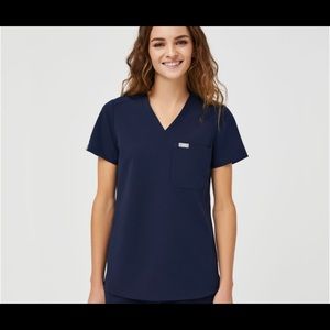 Figs Catarina top in navy